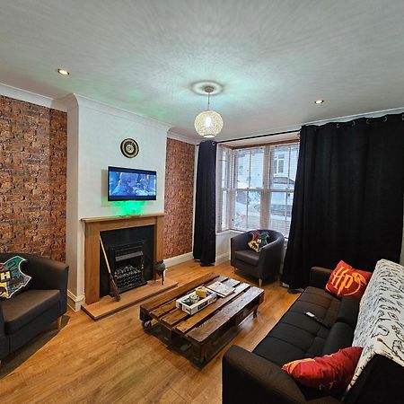 Magical Harry Potter Themed Home In Watford - Free Off-Street Parking Kültér fotó