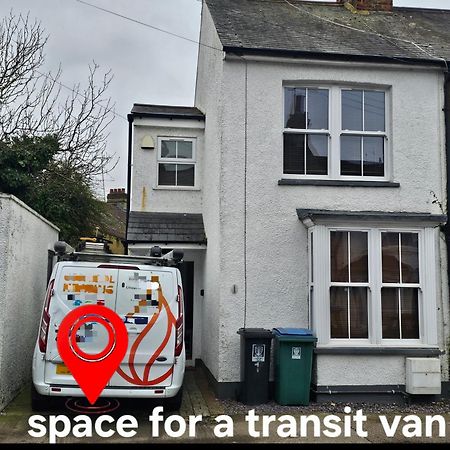 Magical Harry Potter Themed Home In Watford - Free Off-Street Parking Kültér fotó