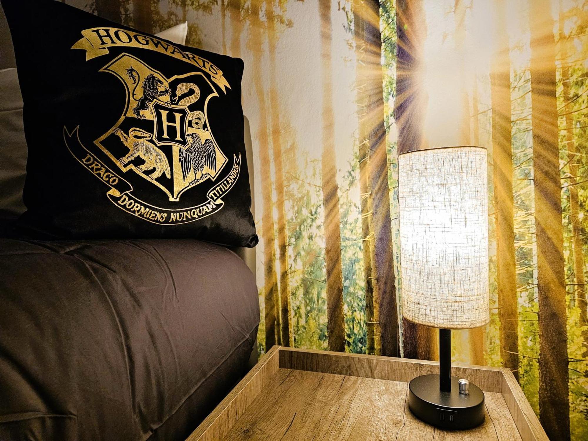 Magical Harry Potter Themed Home In Watford - Free Off-Street Parking Kültér fotó